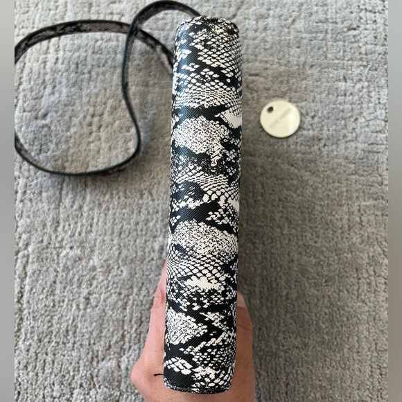 Steve Madden Faux Leather Snakeskin Print Crossbody - Picture 4 of 12